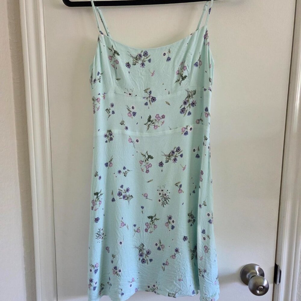 Mint Aritzia Sunday Best floral mini dress